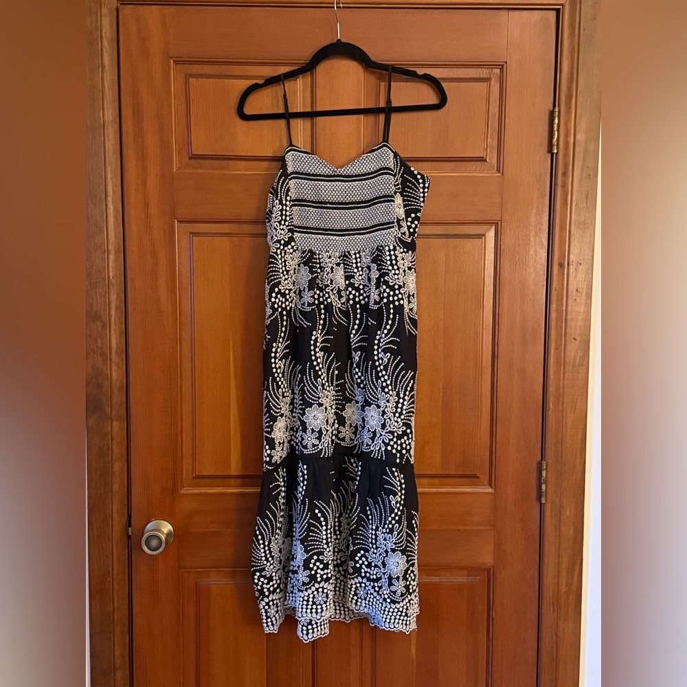 Anthropologie Sweetheart
Tiered Midi Dress